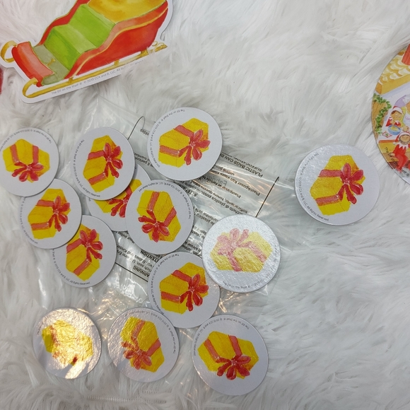 Elf on the Shelf Musical Game - Picture 5 of 15